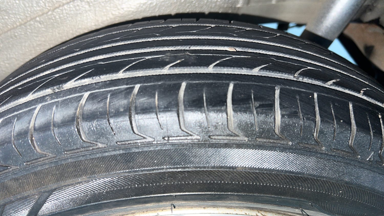Used 2018 Maruti Suzuki Wagon R LXI CNG Cng Manual tyres LEFT REAR TYRE TREAD VIEW
