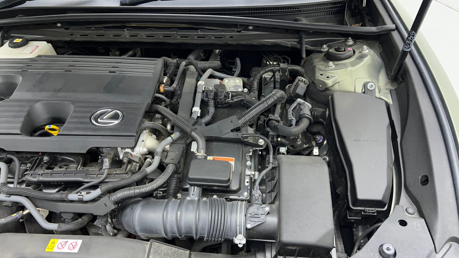 2025 Lexus ES 300h Luxury-28