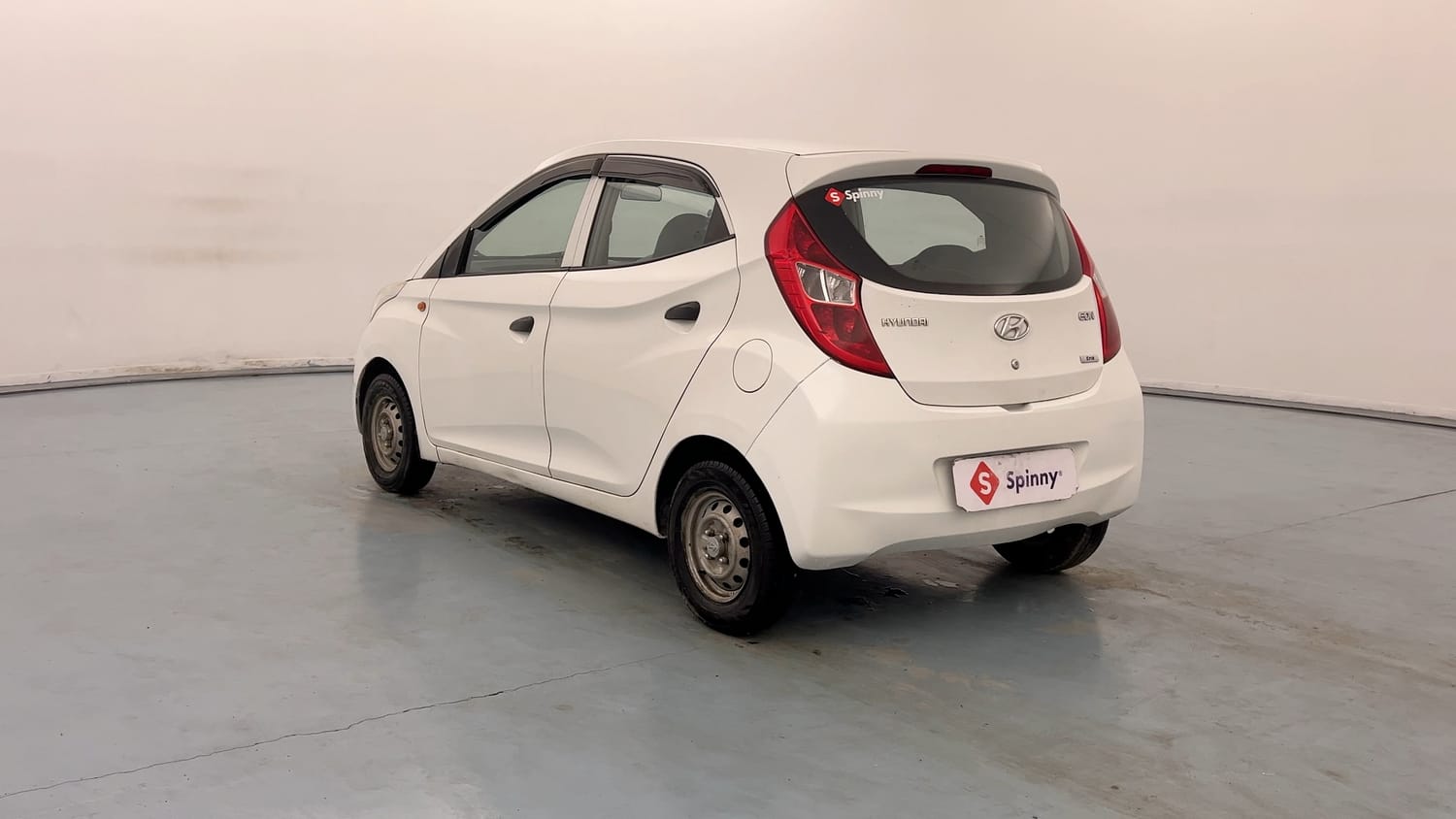 Used 2016 Hyundai Eon Era + Petrol Manual exterior LEFT REAR CORNER VIEW