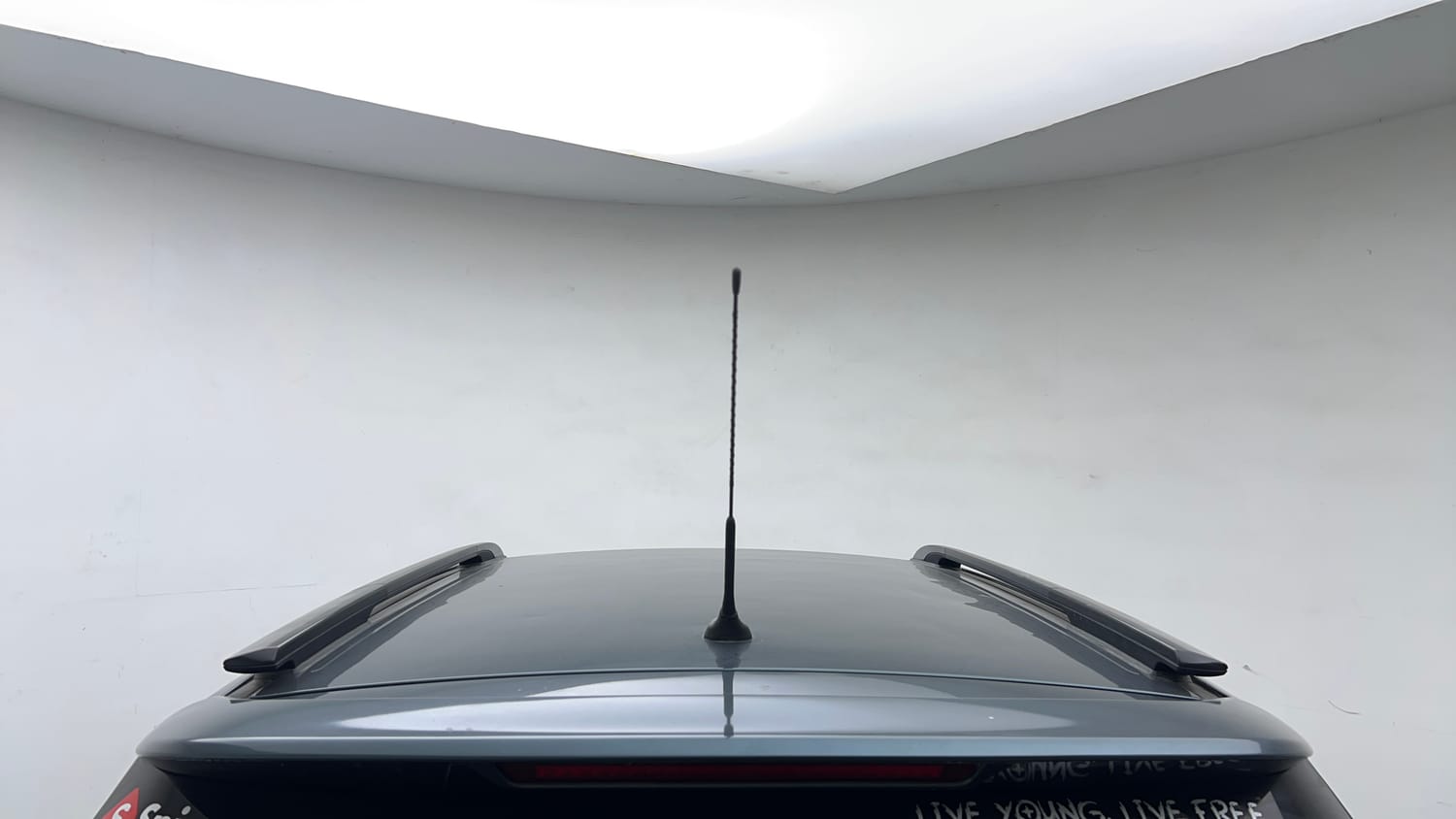 2020 Mahindra XUV 300 W8 1.2 Petrol-10