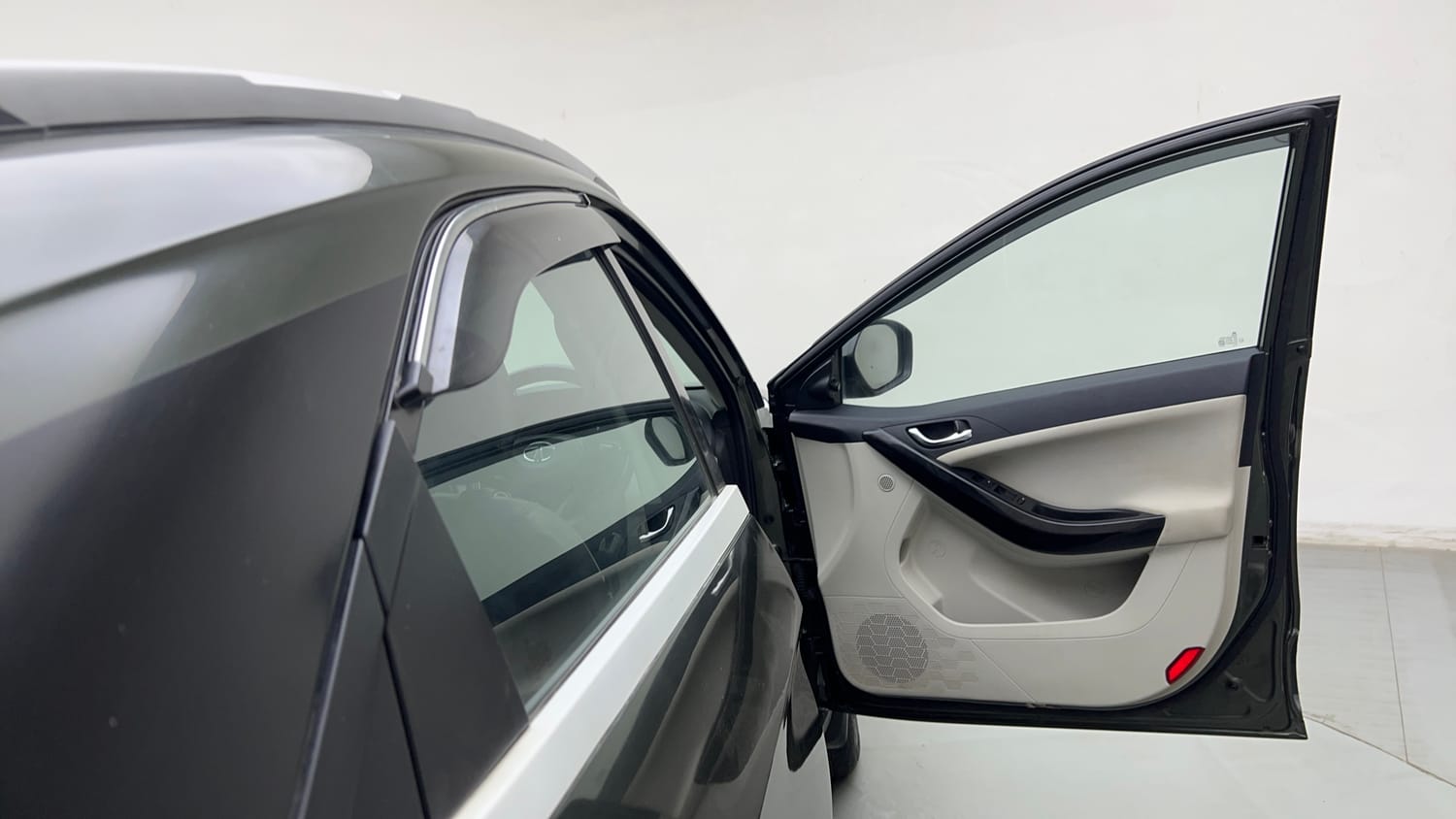 2022 Tata Nexon XZ Plus (HS)-19