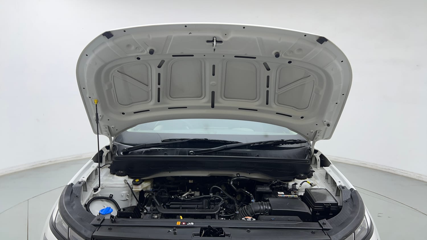 Used 2025 Hyundai Venue S 1.2 Petrol Petrol Manual engine ENGINE & BONNET OPEN FRONT VIEW
