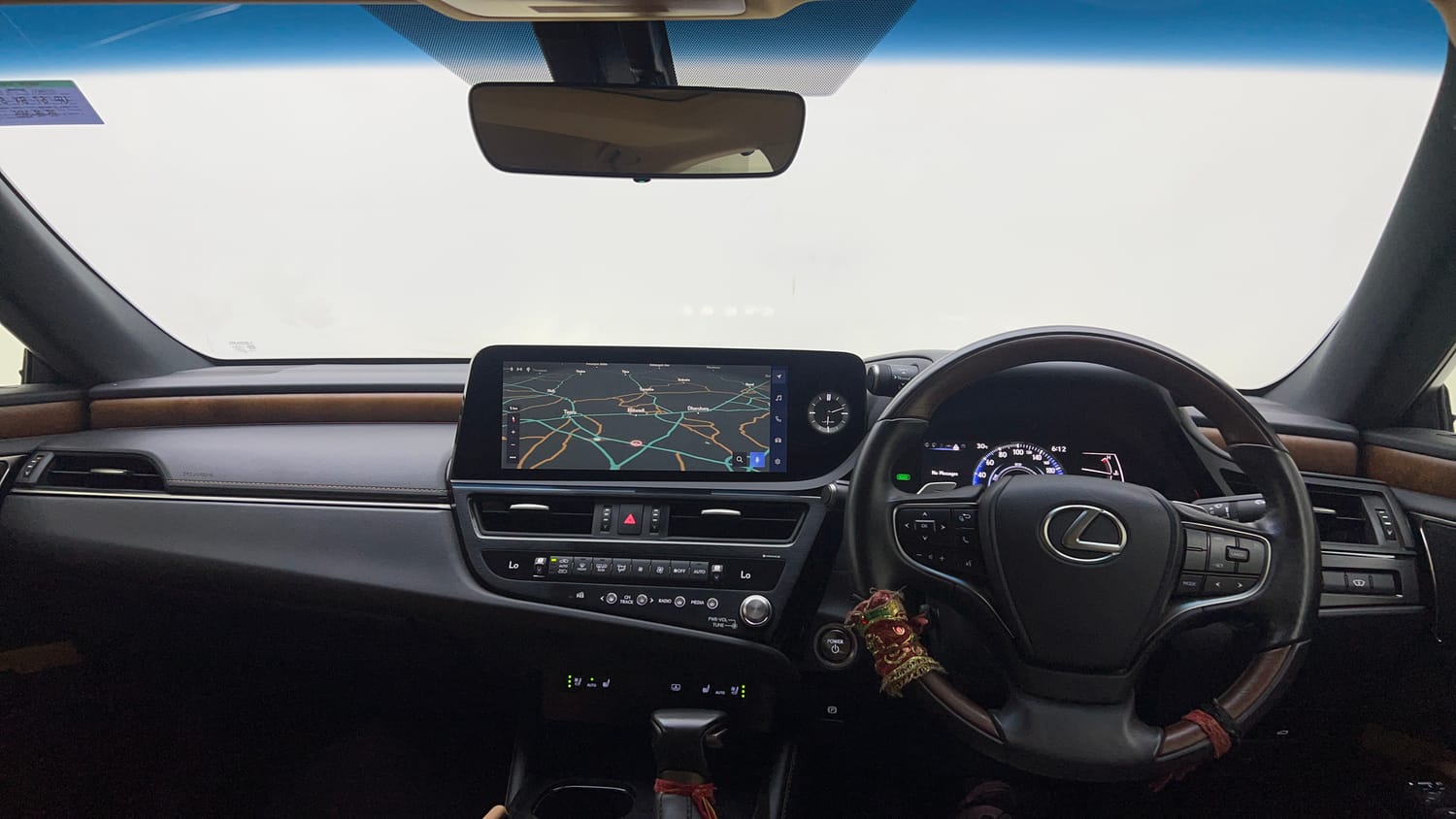 2025 Lexus ES 300h Luxury-12