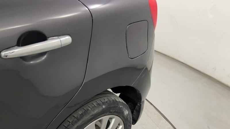 Used 2018 Maruti Suzuki Baleno Zeta 1.2 Petrol Manual dents MINOR SCRATCH
