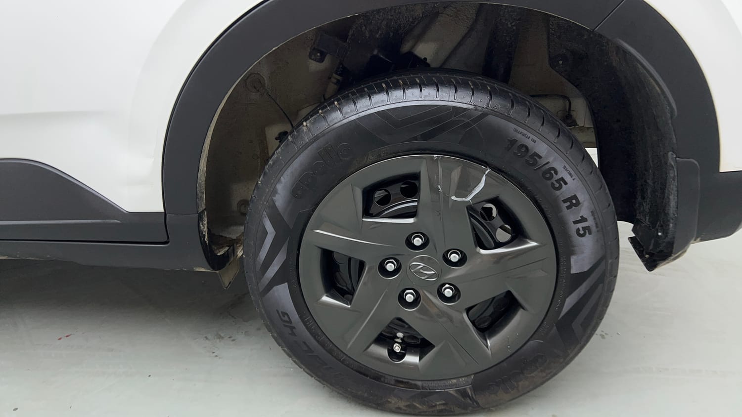 Used 2025 Hyundai Venue S 1.2 Petrol Petrol Manual tyres LEFT REAR TYRE RIM VIEW