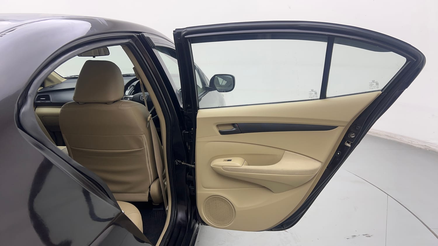 Used 2013 Honda City 1.5 S MT Petrol Manual interior RIGHT REAR DOOR OPEN VIEW