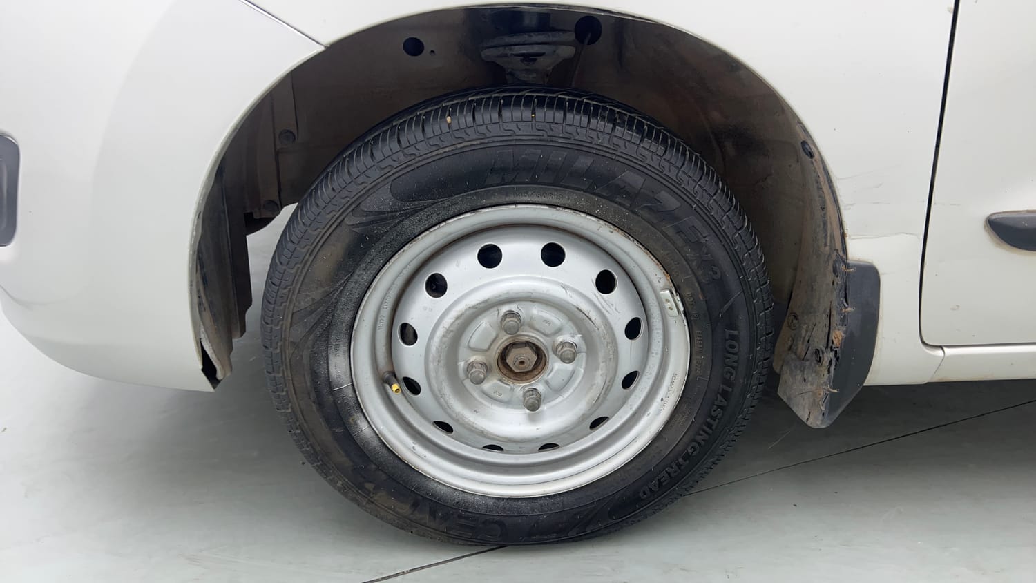 Used 2018 Maruti Suzuki Wagon R LXI CNG Cng Manual tyres LEFT FRONT TYRE RIM VIEW