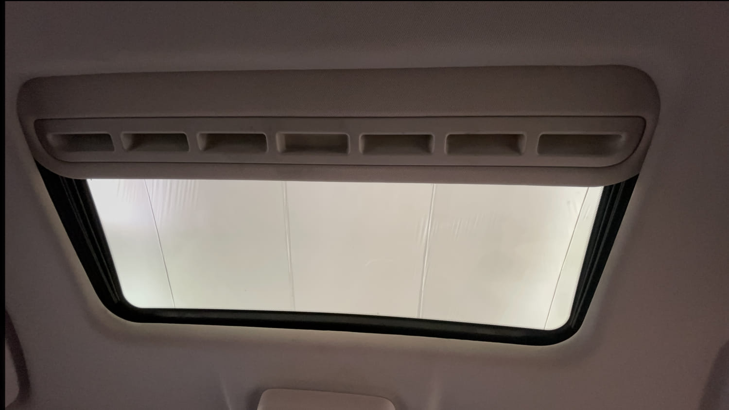 Used 2021 Tata Nexon XZA Plus (O) Dual Tone Petrol Automatic top_features Sunroof