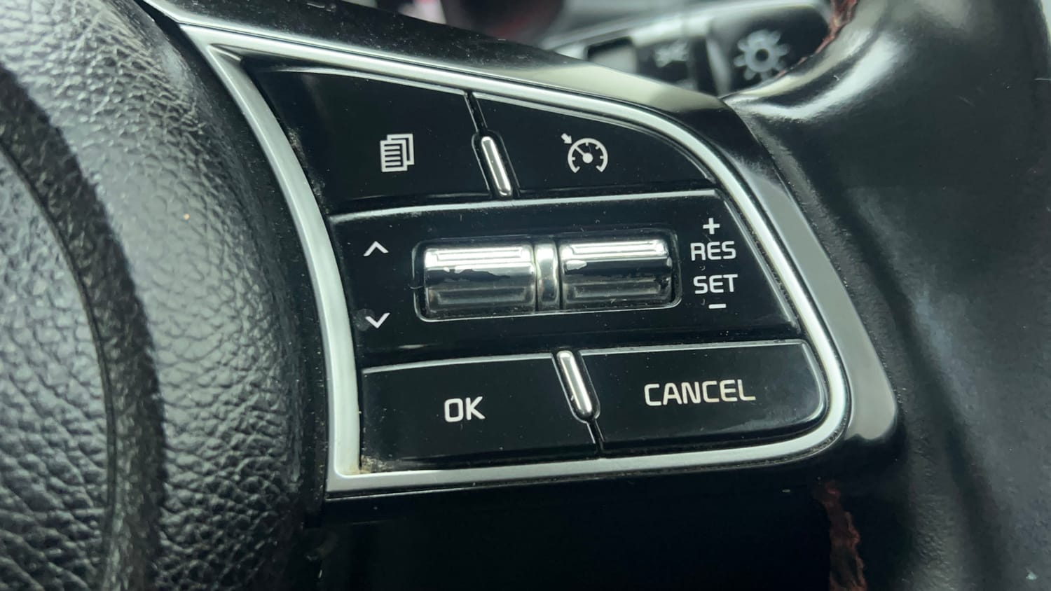 2020 Kia Sonet GTX Plus 1.0 DCT-41