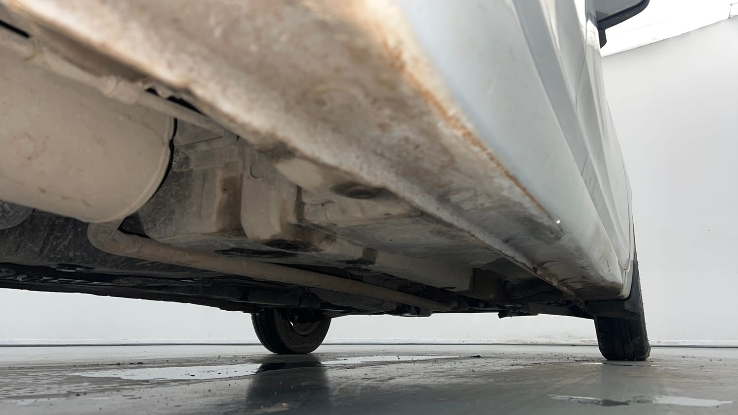 Used 2016 Hyundai Eon Era + Petrol Manual extra REAR RIGHT UNDERBODY VIEW