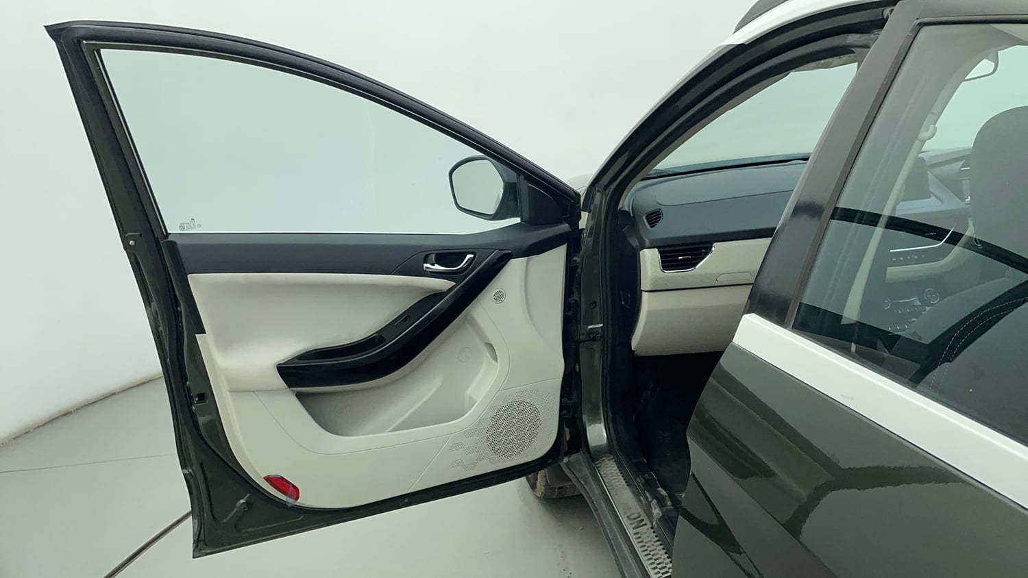 Used 2021 Tata Nexon XZA Plus (O) Dual Tone Petrol Automatic interior LEFT FRONT DOOR OPEN VIEW
