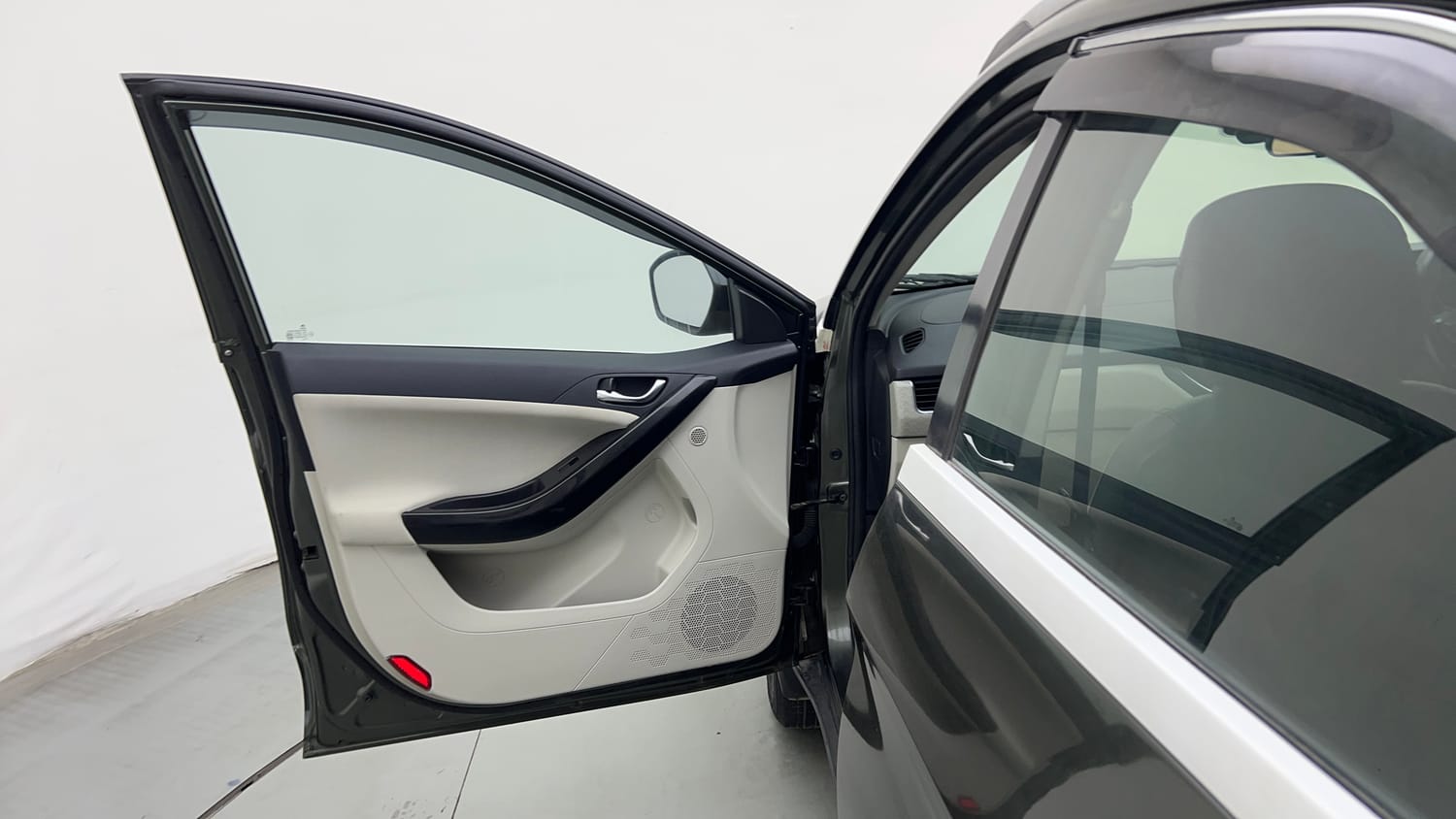 2022 Tata Nexon XZ Plus (HS)-21