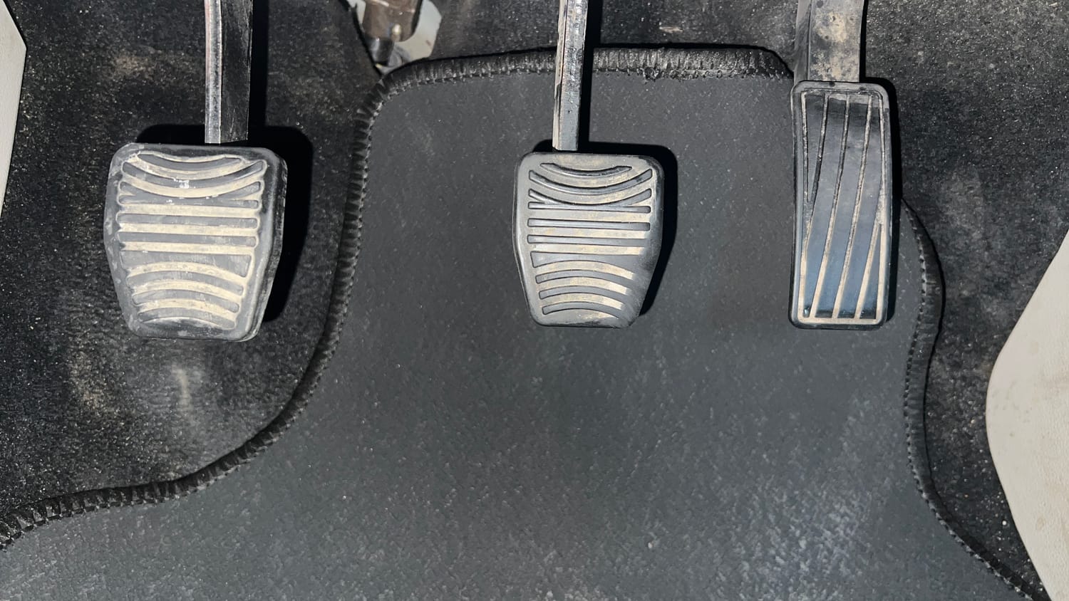 2020 Mahindra XUV 300 W8 1.2 Petrol-26