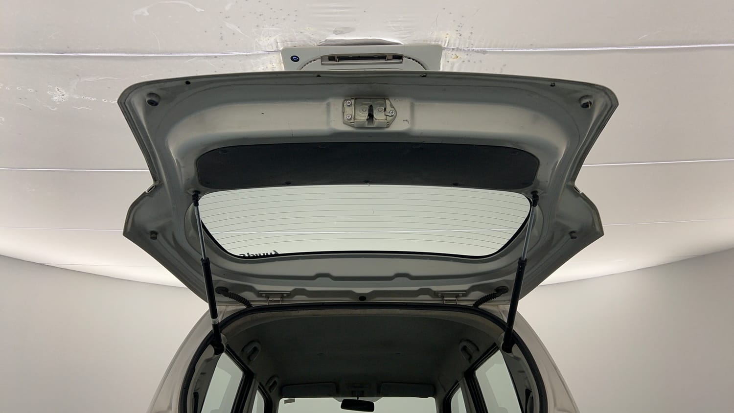 Used 2012 Maruti Suzuki Wagon R 1.0 VXi Petrol Manual interior DICKY DOOR OPEN VIEW