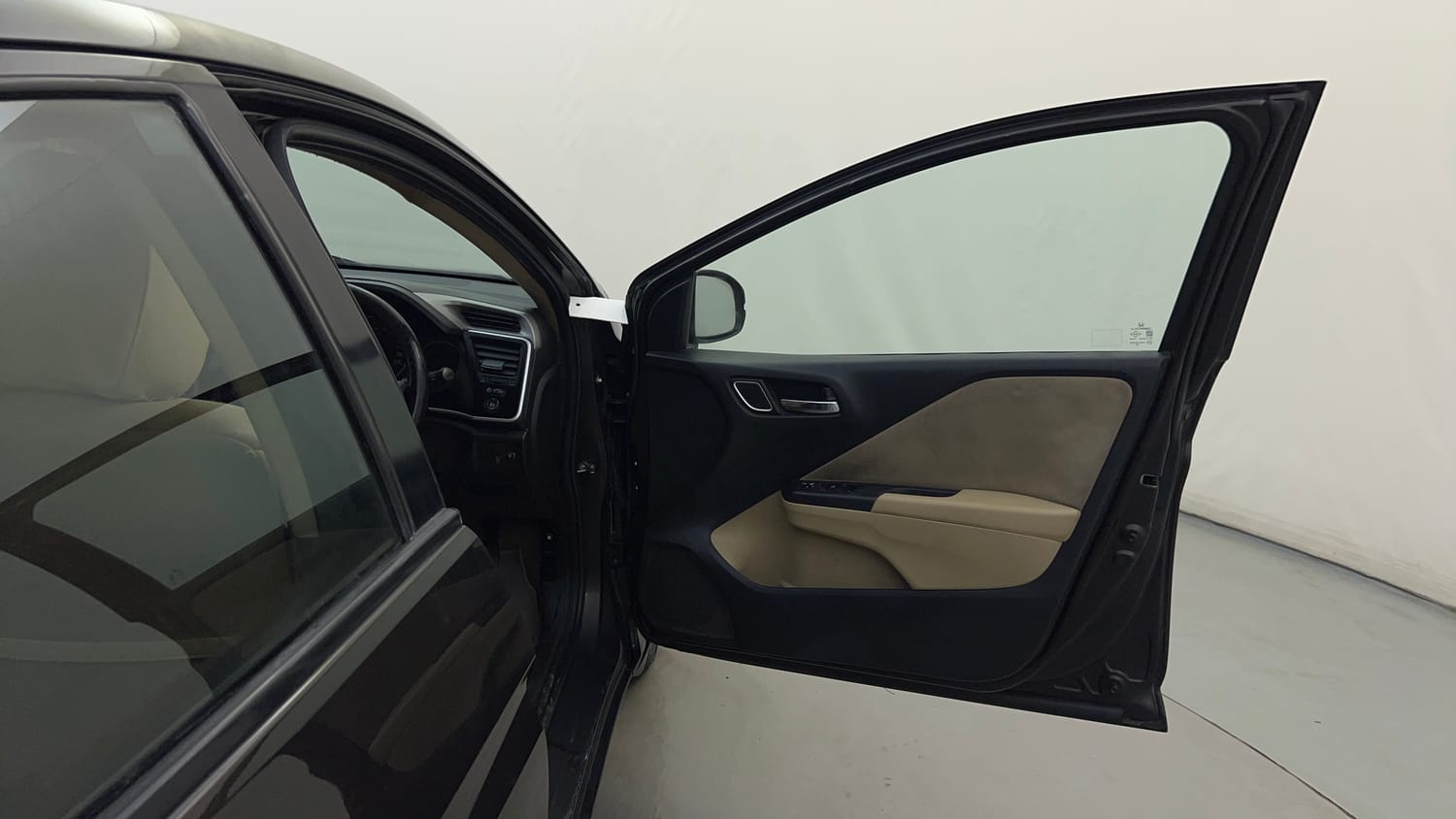 Used 2018 Honda City V Petrol Petrol Manual interior RIGHT FRONT DOOR OPEN VIEW