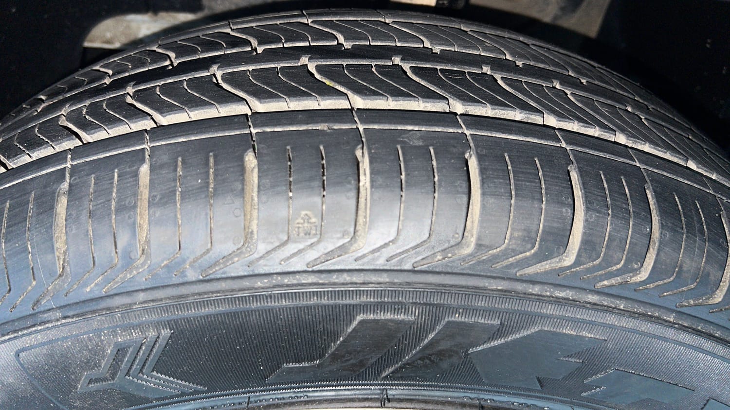 Used 2022 Tata Nexon XM (S) Diesel Diesel Manual tyres LEFT FRONT TYRE TREAD VIEW