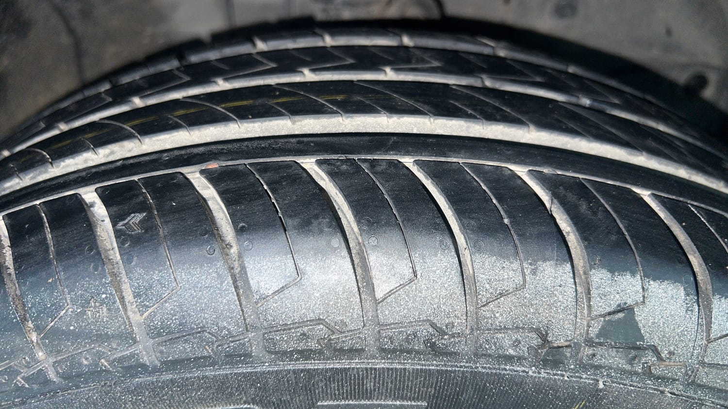 Used 2013 Honda City 1.5 S MT Petrol Manual tyres RIGHT FRONT TYRE TREAD VIEW
