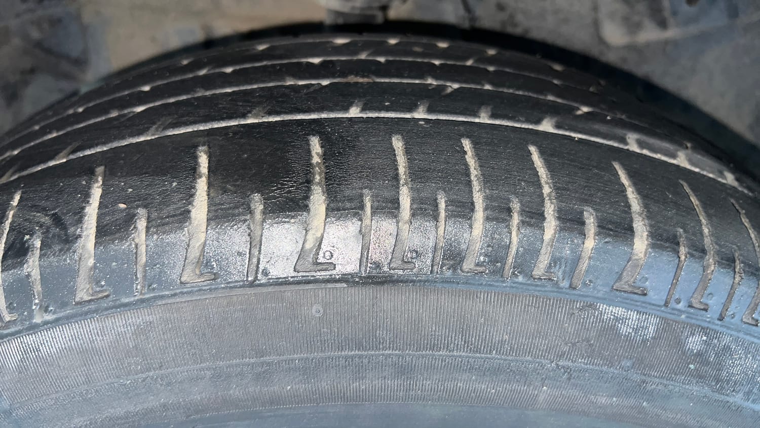 Used 2022 Tata Nexon XM (S) Diesel Diesel Manual tyres RIGHT REAR TYRE TREAD VIEW