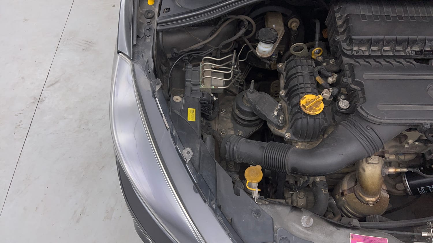 Used 2021 Tata Tiago XZ Petrol Manual engine ENGINE RIGHT SIDE VIEW