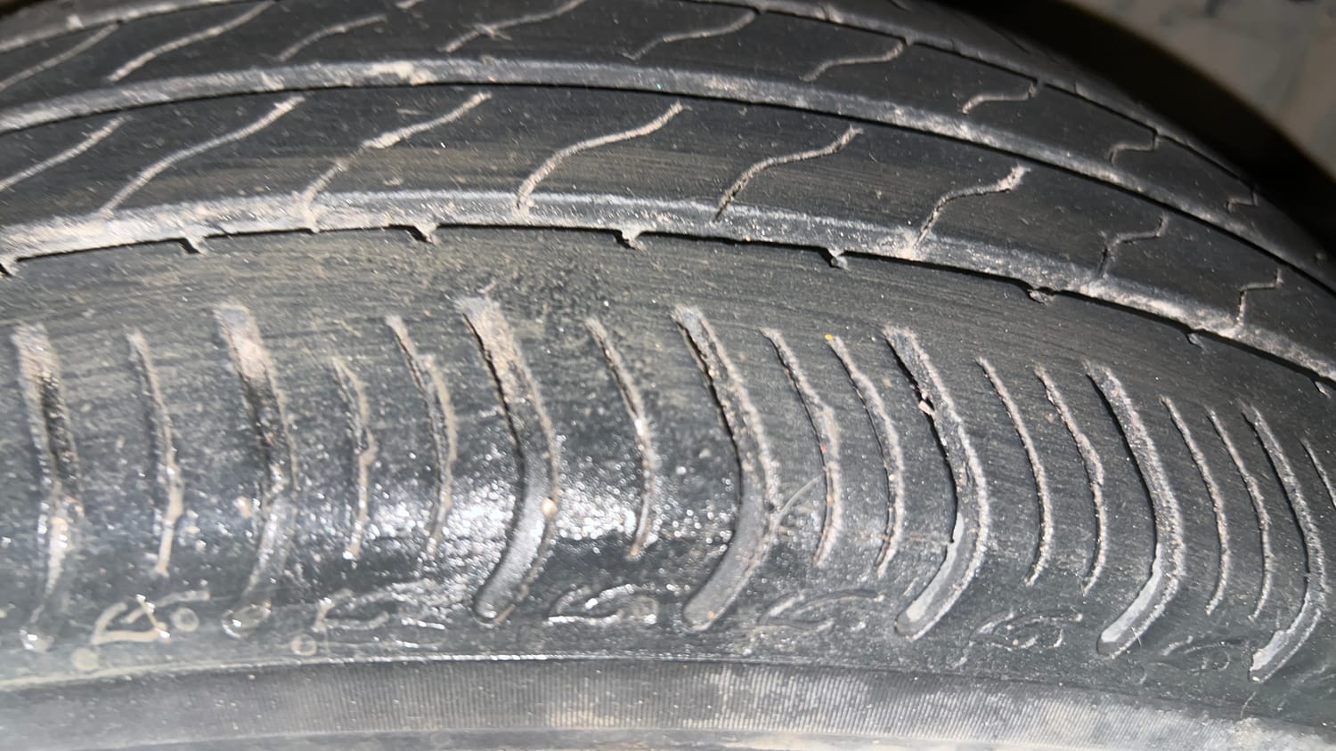 Used 2018 Honda City V Petrol Petrol Manual tyres RIGHT FRONT TYRE TREAD VIEW