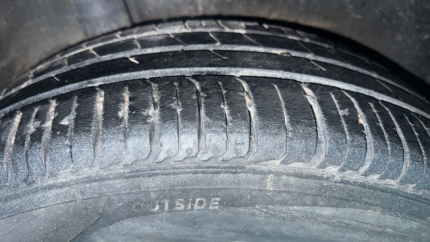Used 2013 Honda City 1.5 S MT Petrol Manual tyres RIGHT REAR TYRE TREAD VIEW