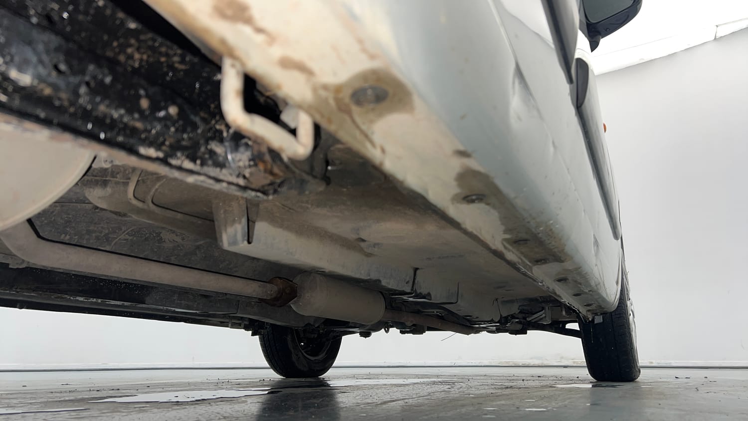 Used 2012 Maruti Suzuki Wagon R 1.0 VXi Petrol Manual extra REAR RIGHT UNDERBODY VIEW