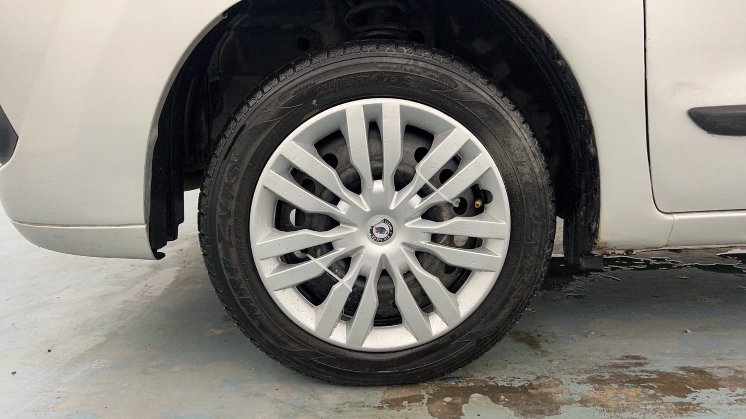 Used 2012 Maruti Suzuki Wagon R 1.0 VXi Petrol Manual tyres LEFT FRONT TYRE RIM VIEW