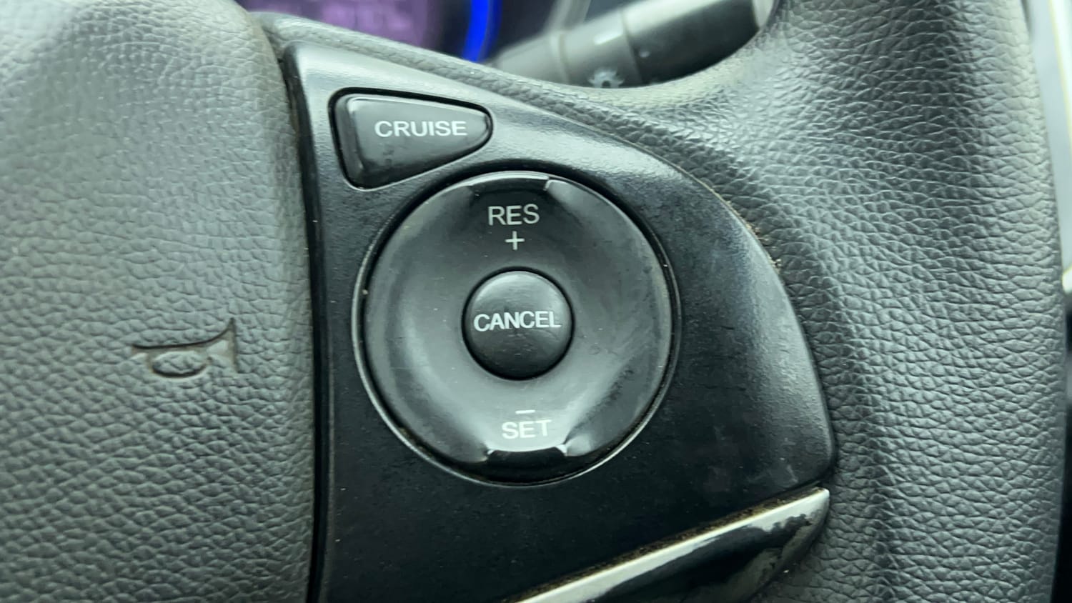 Used 2015 Honda City V Petrol Manual top_features Cruise control