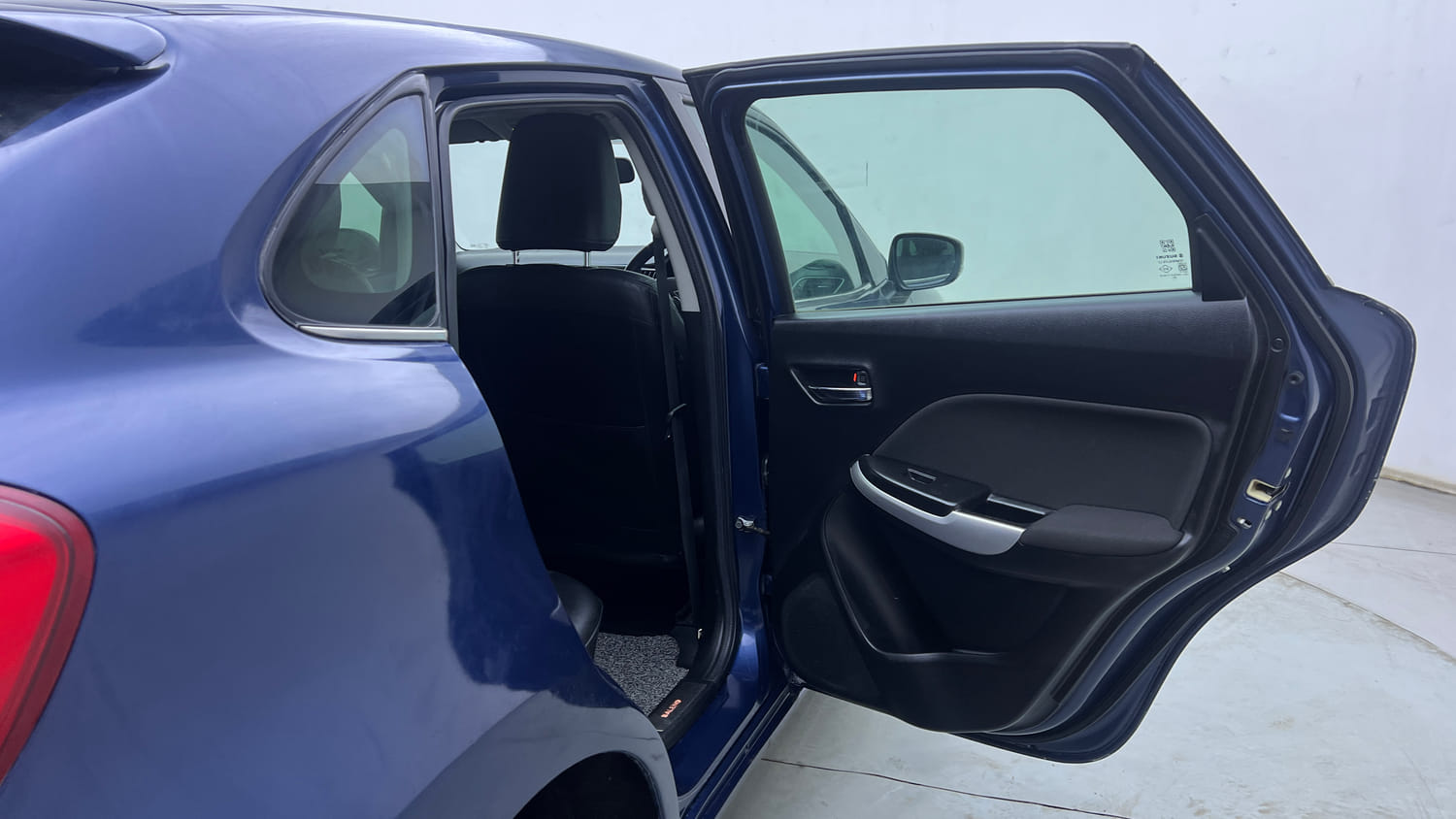 Used 2018 Maruti Suzuki Baleno Zeta 1.2 Petrol Manual interior RIGHT REAR DOOR OPEN VIEW