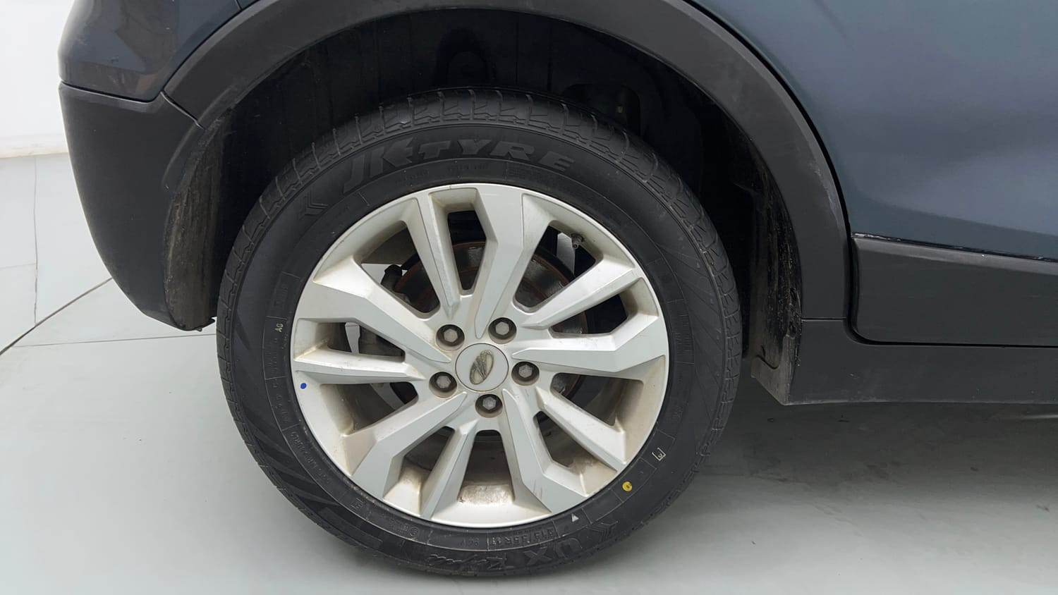 2020 Mahindra XUV 300 W8 1.2 Petrol-33