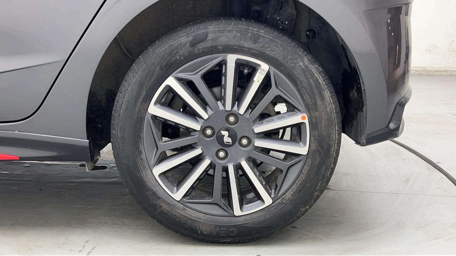Used 2022 Hyundai i20 N Line N8 1.0 Turbo DCT Petrol Automatic tyres LEFT REAR TYRE RIM VIEW