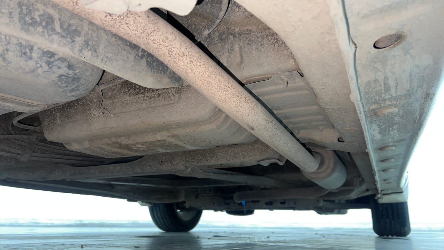 Used 2015 Honda City V Petrol Manual extra REAR RIGHT UNDERBODY VIEW