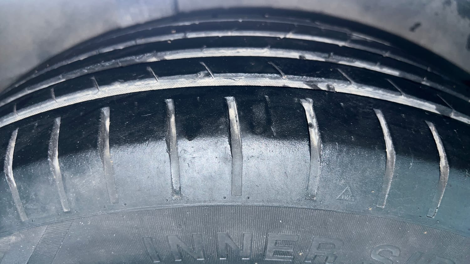 Used 2015 Honda City V Petrol Manual tyres RIGHT REAR TYRE TREAD VIEW