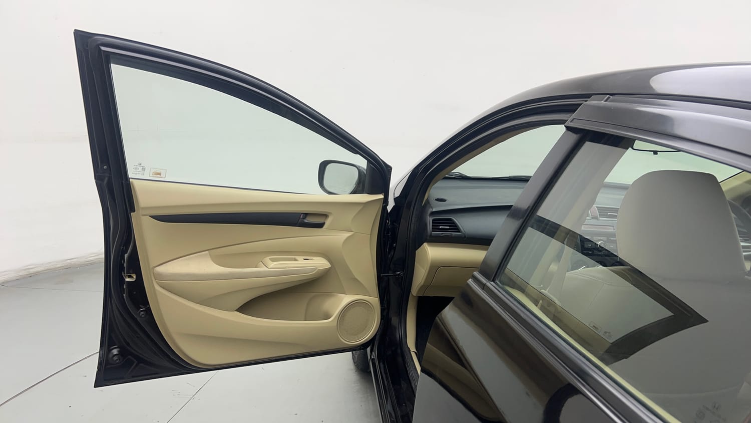 Used 2013 Honda City 1.5 S MT Petrol Manual interior LEFT FRONT DOOR OPEN VIEW
