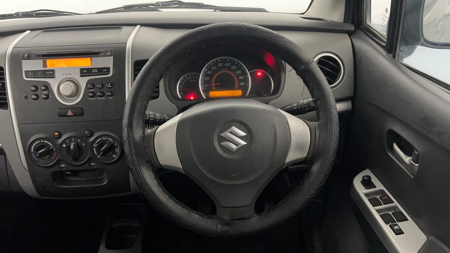 Used 2012 Maruti Suzuki Wagon R 1.0 VXi Petrol Manual interior STEERING VIEW