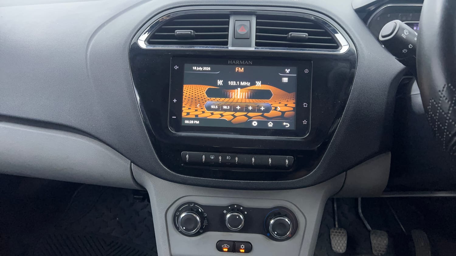 Used 2021 Tata Tiago XZ Petrol Manual interior MUSIC SYSTEM & AC CONTROL VIEW