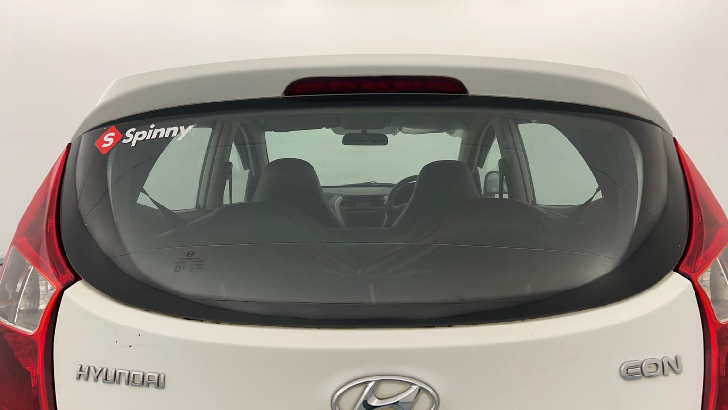 Used 2016 Hyundai Eon Era + Petrol Manual exterior BACK WINDSHIELD VIEW