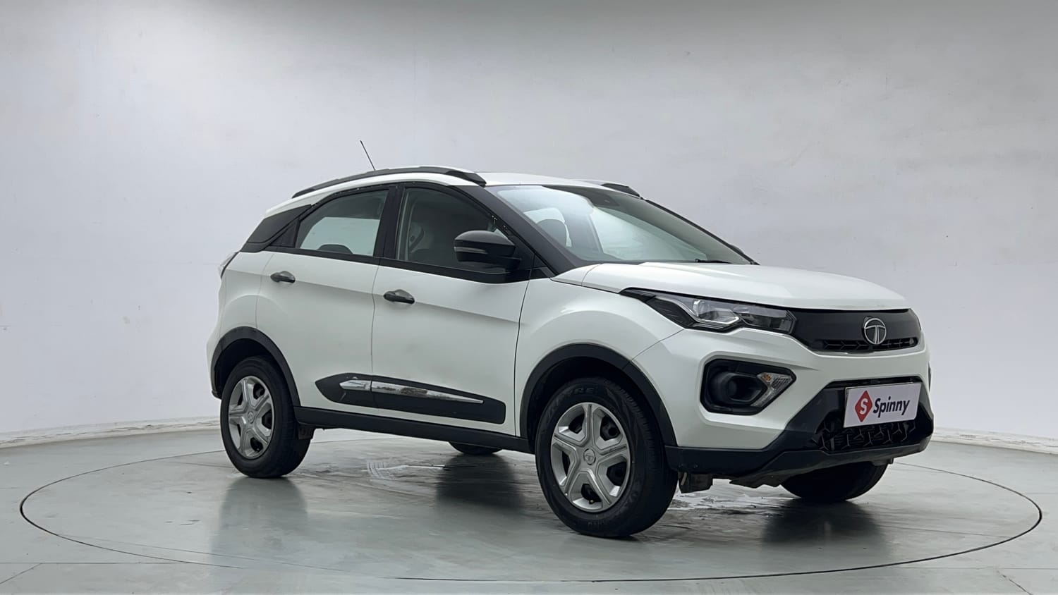 Used 2022 Tata Nexon XM (S) Diesel Diesel Manual exterior RIGHT FRONT CORNER VIEW
