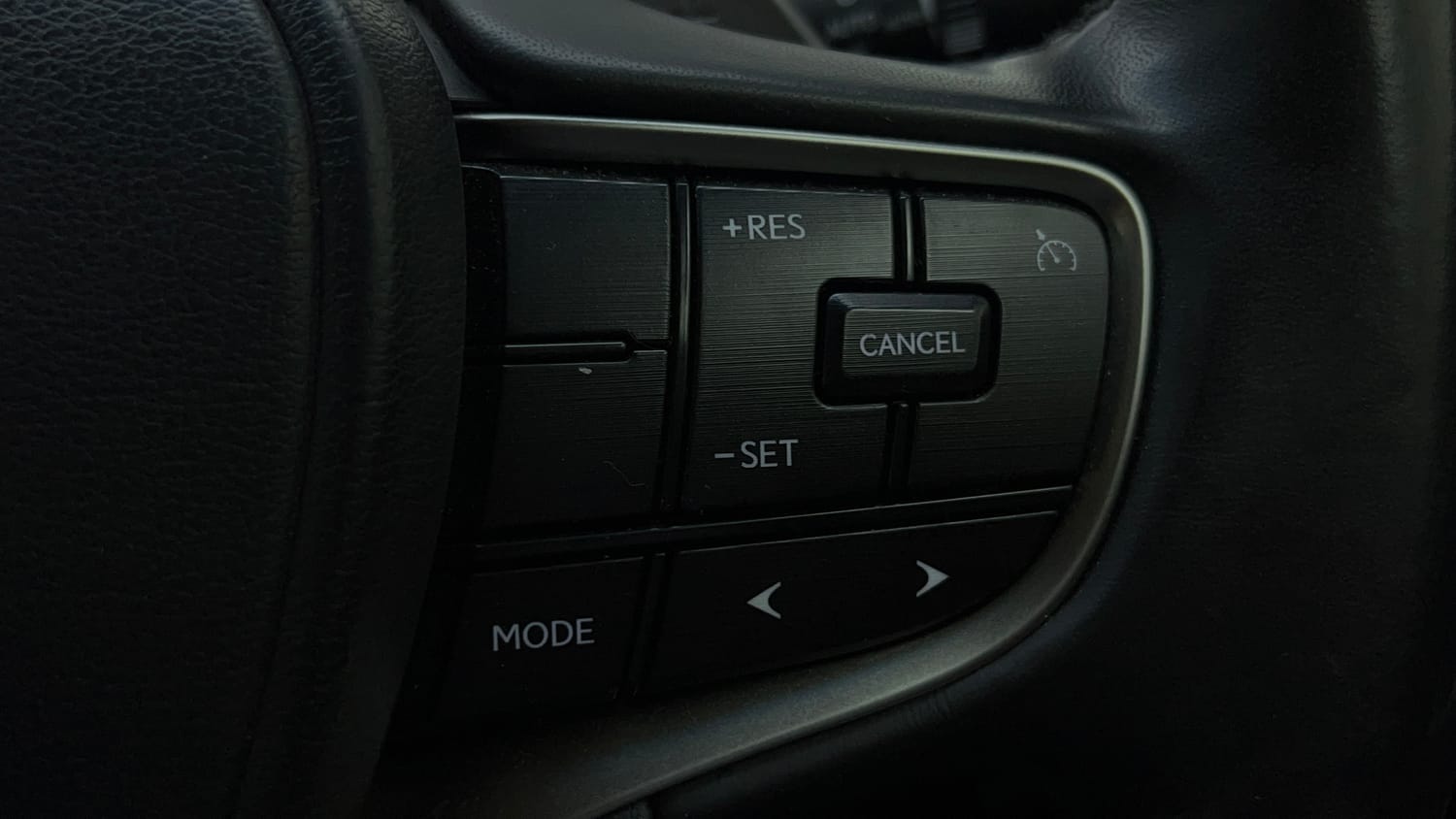 2025 Lexus ES 300h Luxury-41