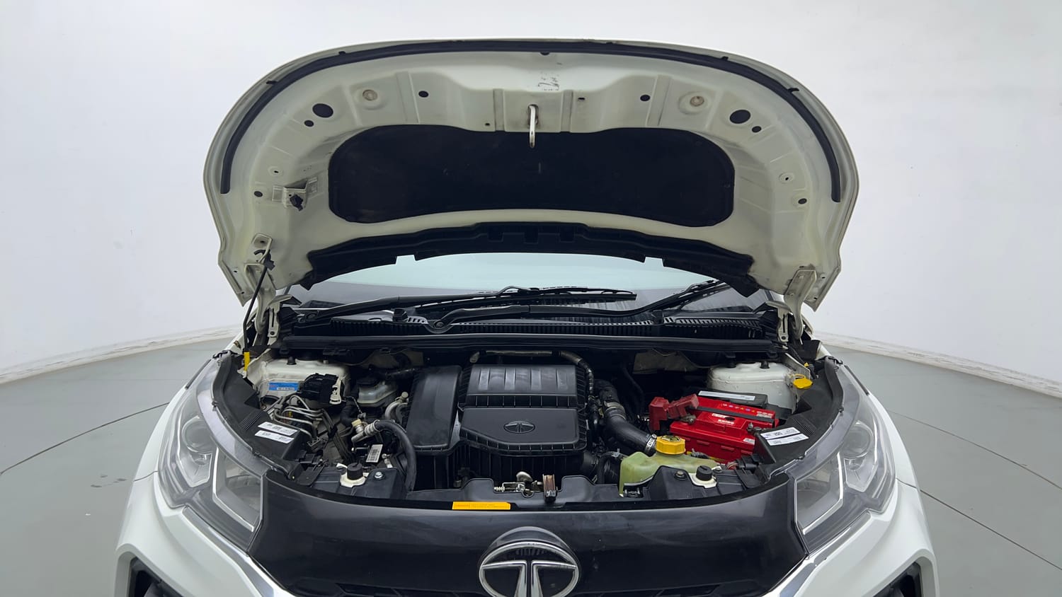 Used 2022 Tata Nexon XM (S) Diesel Diesel Manual engine ENGINE & BONNET OPEN FRONT VIEW
