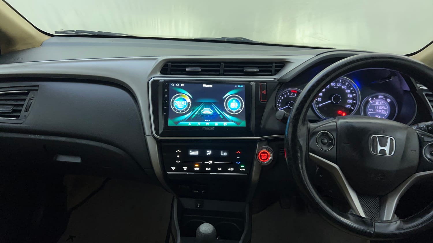 Used 2018 Honda City V Petrol Petrol Manual interior MUSIC SYSTEM & AC CONTROL VIEW