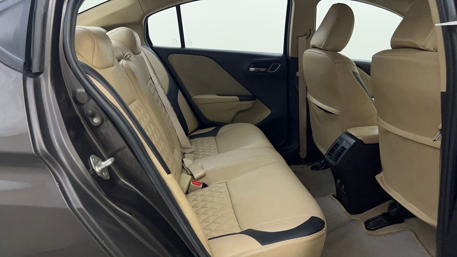 Used 2018 Honda City V Petrol Petrol Manual interior RIGHT SIDE REAR DOOR CABIN VIEW