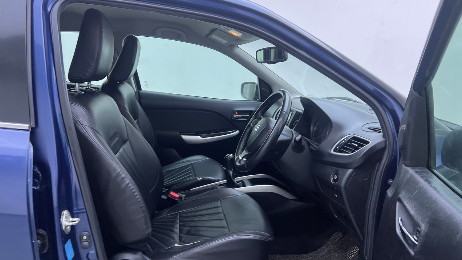 Used 2018 Maruti Suzuki Baleno Zeta 1.2 Petrol Manual interior RIGHT SIDE FRONT DOOR CABIN VIEW