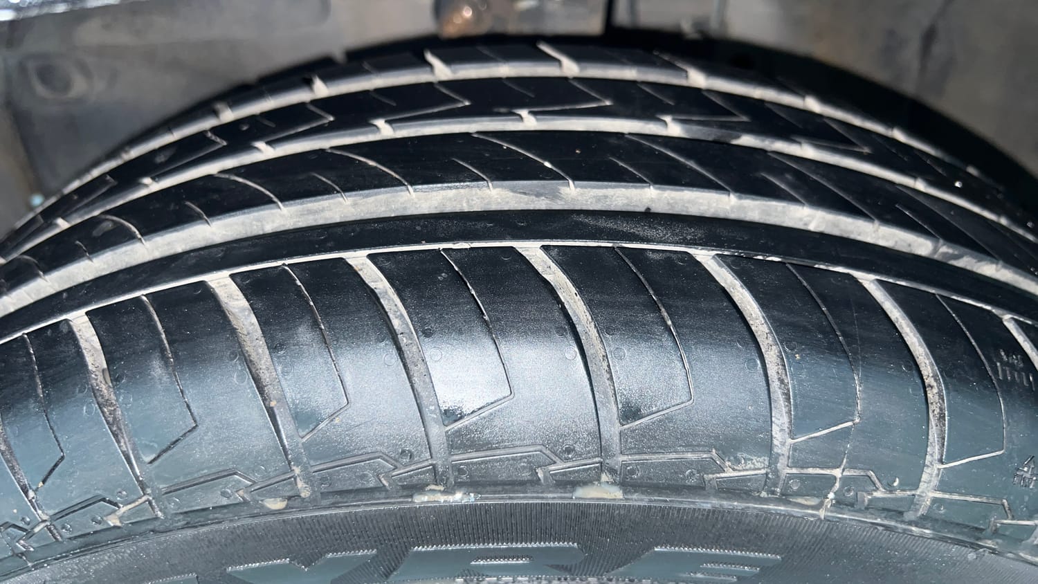 Used 2013 Honda City 1.5 S MT Petrol Manual tyres LEFT FRONT TYRE TREAD VIEW