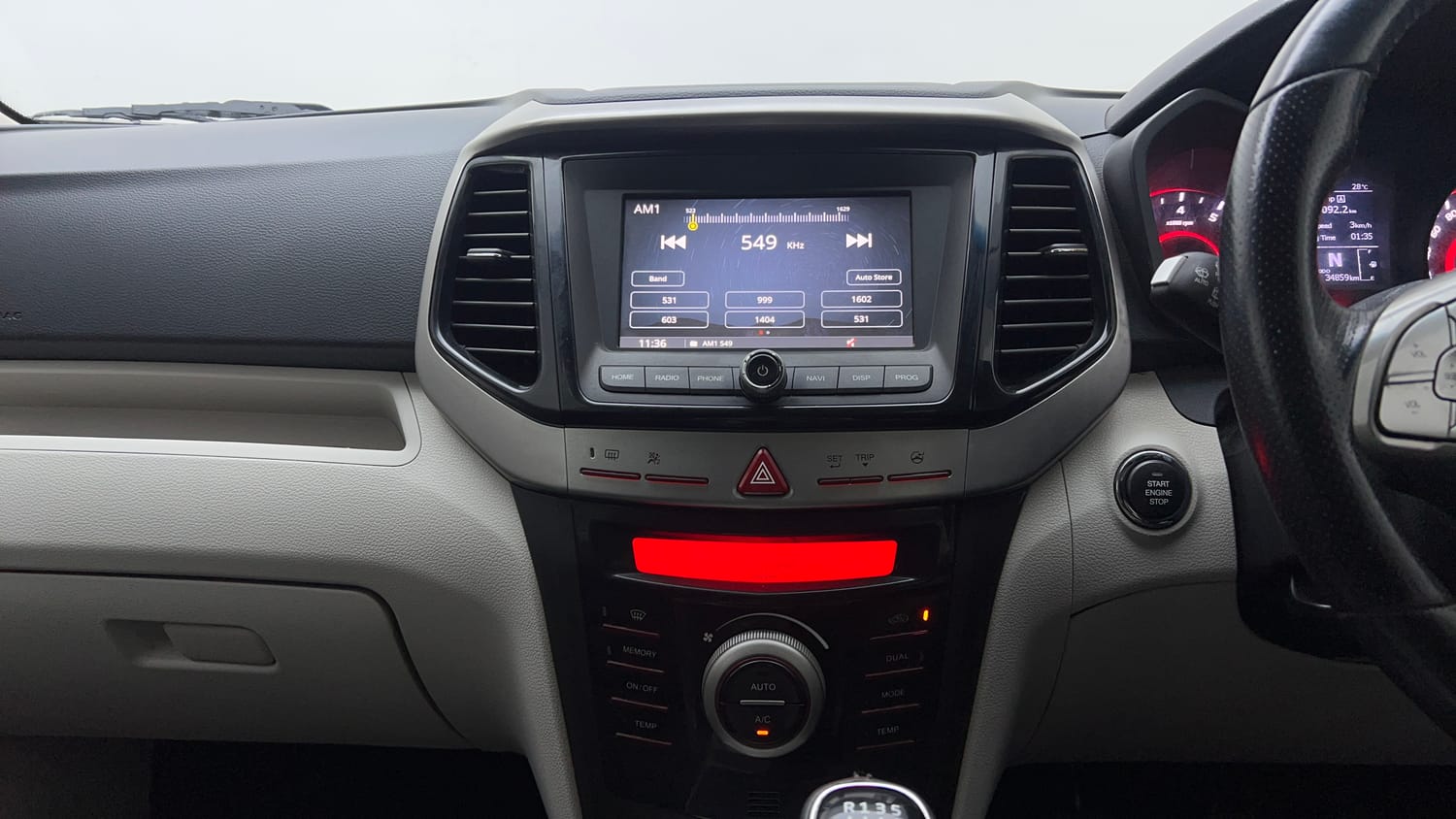 2020 Mahindra XUV 300 W8 1.2 Petrol-13