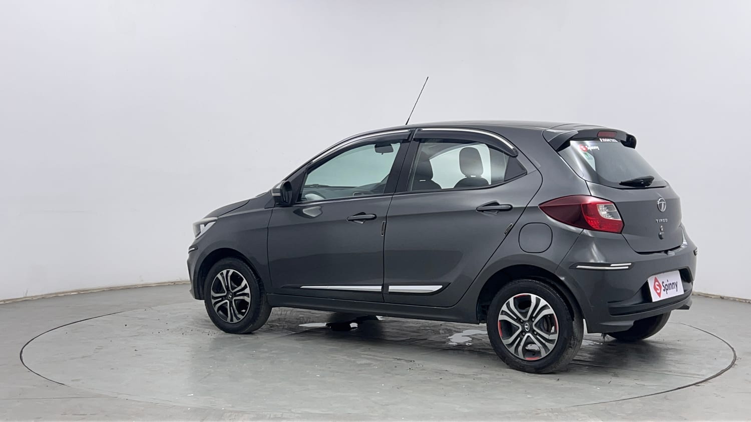Used 2021 Tata Tiago XZ Petrol Manual exterior LEFT REAR CORNER VIEW