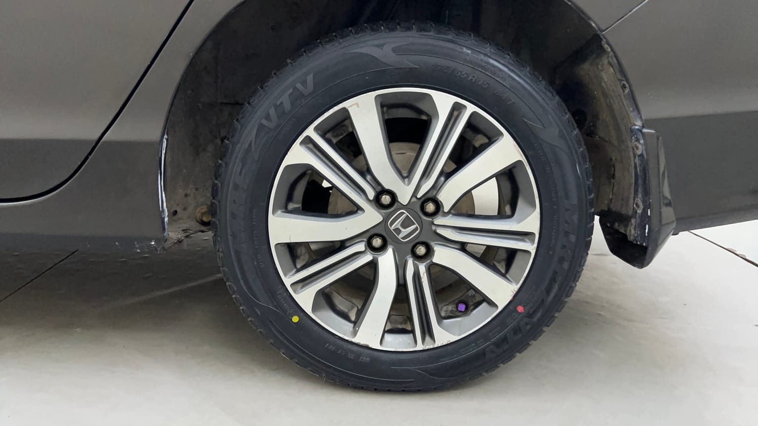 Used 2018 Honda City V Petrol Petrol Manual tyres LEFT REAR TYRE RIM VIEW