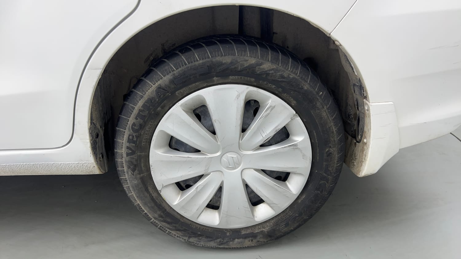 Used 2016 Maruti Suzuki Ertiga VXI Petrol Manual tyres LEFT REAR TYRE RIM VIEW