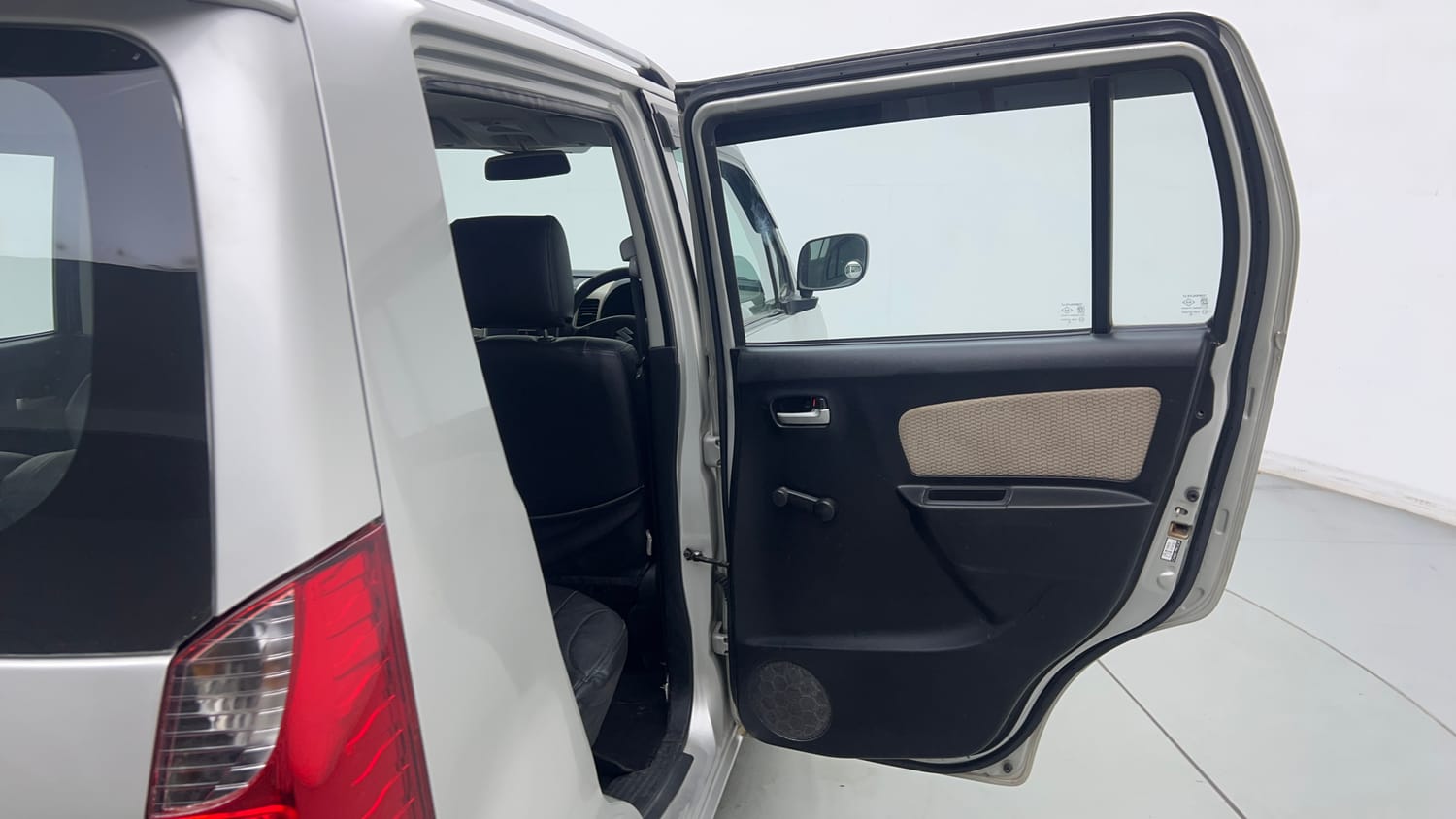 Used 2018 Maruti Suzuki Wagon R LXI CNG Cng Manual interior RIGHT REAR DOOR OPEN VIEW