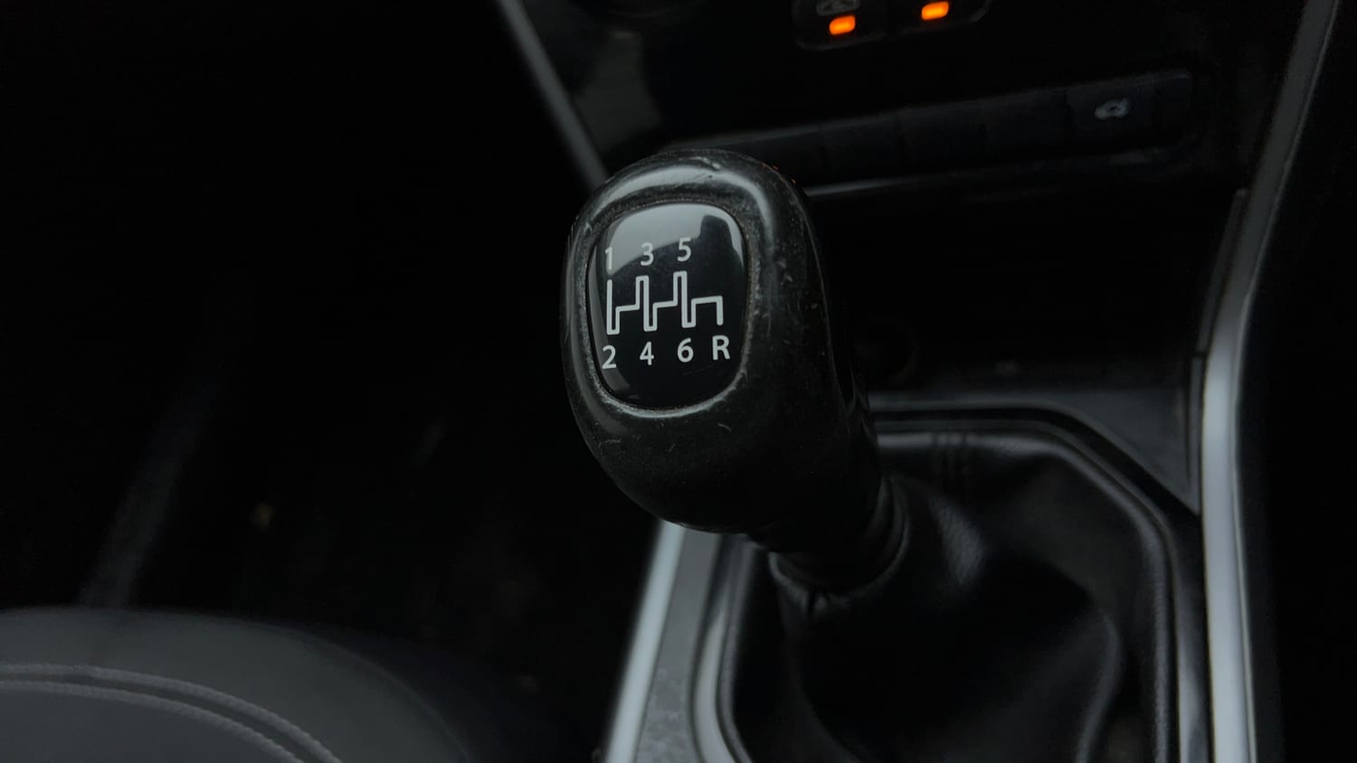 Used 2022 Tata Nexon XM (S) Diesel Diesel Manual interior GEAR  KNOB VIEW